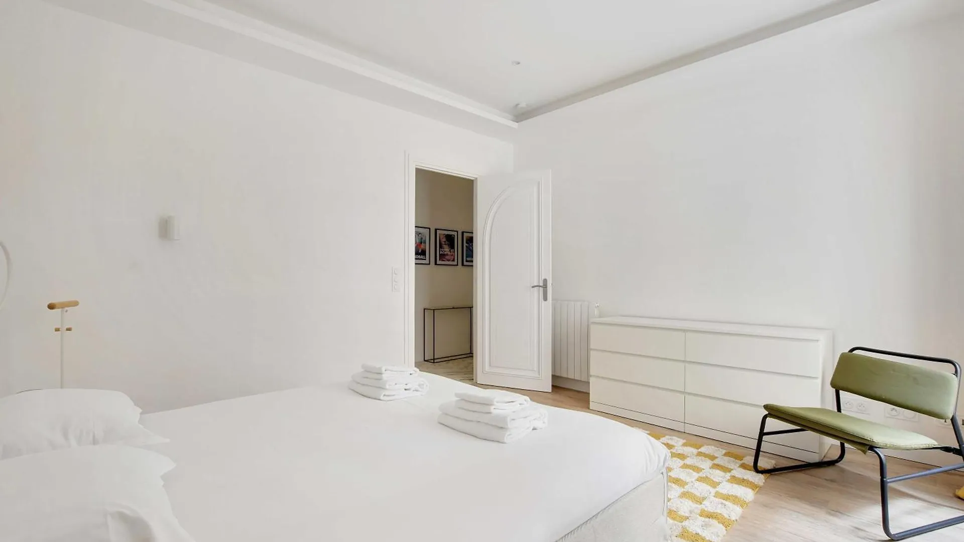 Chic Flat With Garden Terrace -4Br-12P - Trocadero Apartman Párizs 0*,