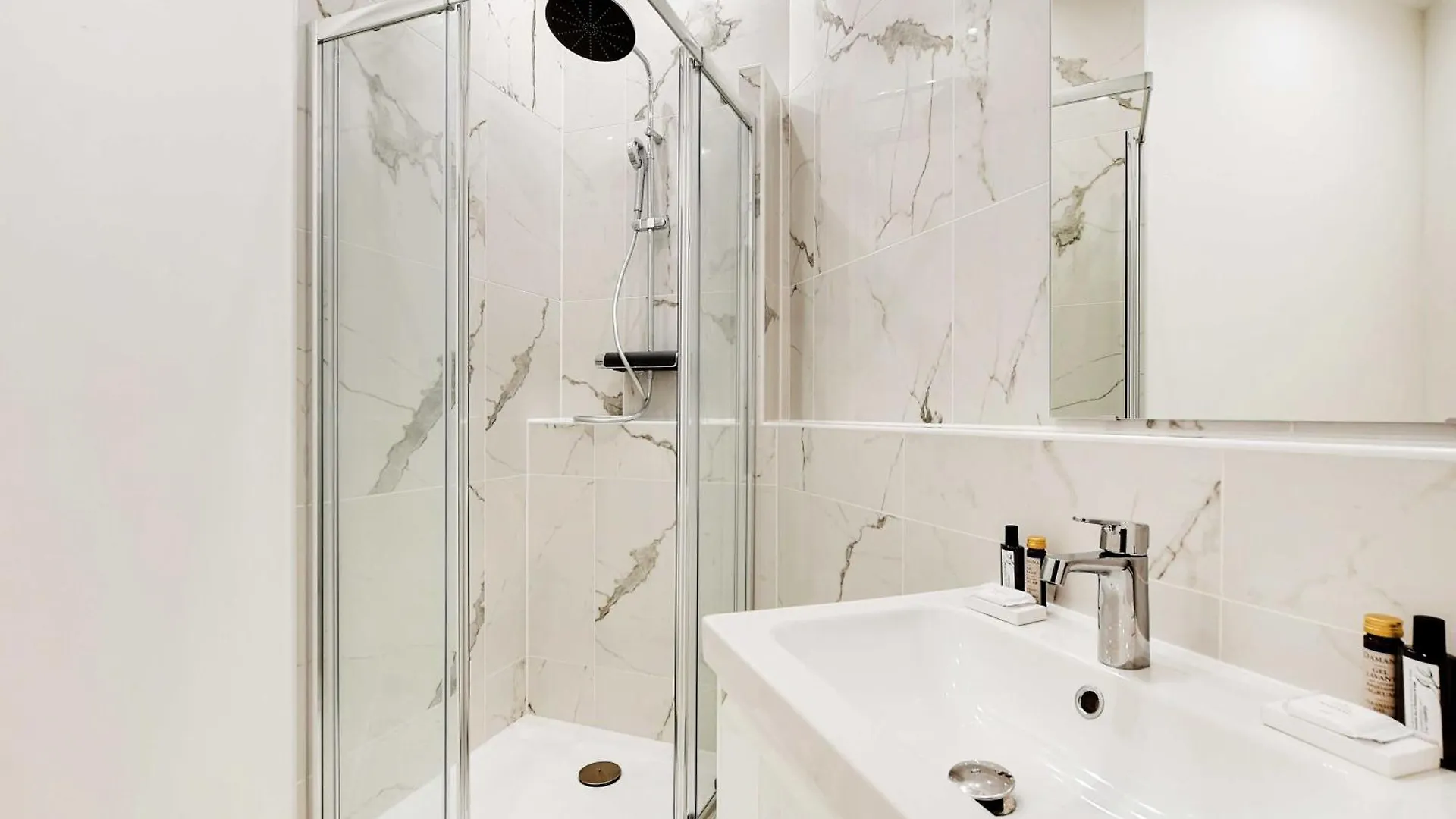 شقة Chic Flat With Garden Terrace -4Br-12P - Trocadero باريس